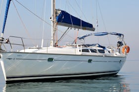 Jeanneau Sun Odyssey 40.3 Charter in Saloniki