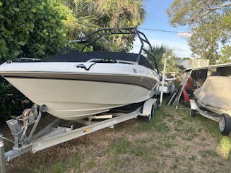 Aventuras inesquecíveis na água — Rent My 2002 Four Winns 200 Horizon! 