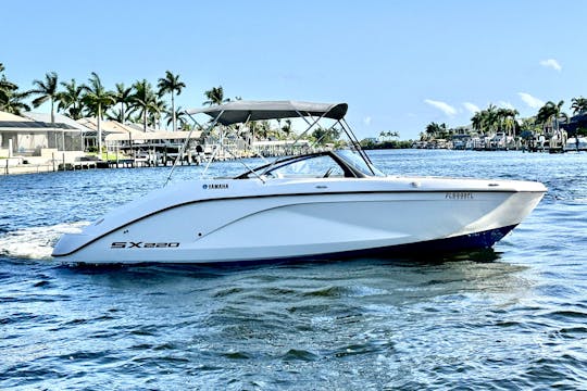 Enjoy 22 ft Yamaha in Cape Coral, Rates as low as $288 per day (minimum 3 days)