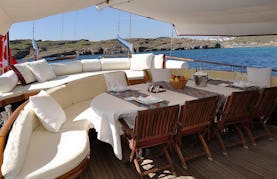 Book a Private Bodrum Tour on a 104ft Gulet!