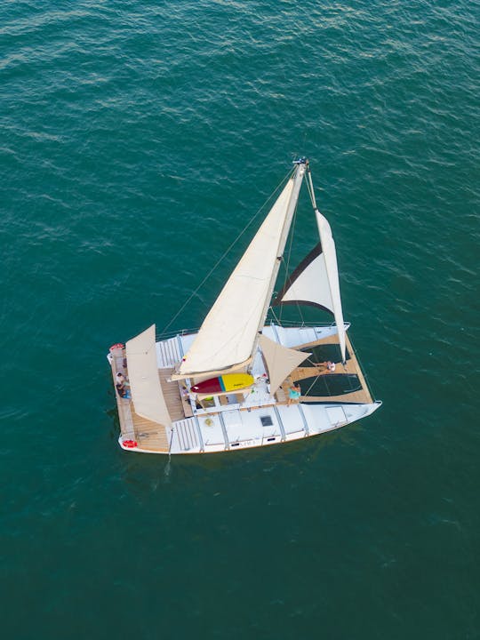 CATAMARÃ MAUI - ILHAS, PÔR DO SOL E EVENTOS NOTURNOS