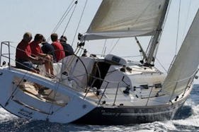 Elan 37 Luxury Yacht Charter with 3 Cabins in Hamble-le-Rice
