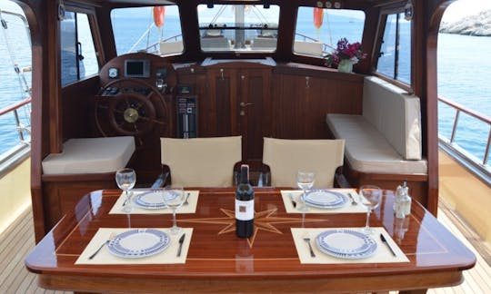 Charter Gulet Artemis From Bodrum