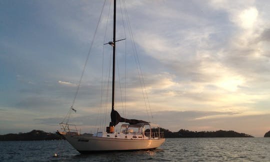 Passeios à vela e passeios turísticos na praia Potrero, província de Guanacaste, Costa Rica