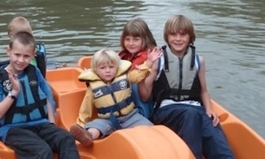 Pedalo Hire Paddle Boat em Warwick, Reino Unido