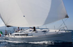 Charter 43' Cruising Monohull Grand Soleil 430T in Hamble-le-Rice, England