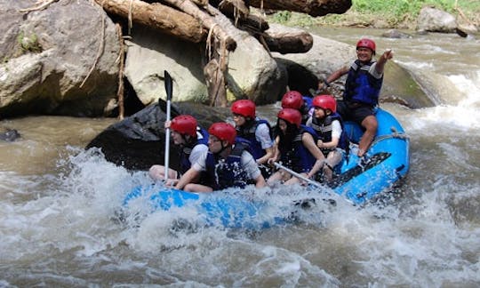 Canotaje en el río Ayung en Bali, Indonesia