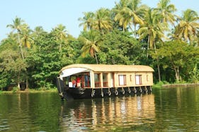 40' Houseboat Charter in Kerala, India