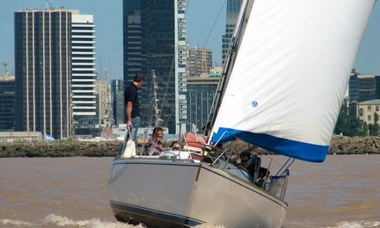 Charter Dakkar´32 Cruising Yacht In Buenos Aires