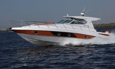 Charter Oryx 42 Motor Yacht in Dubai, United Arab Emirates