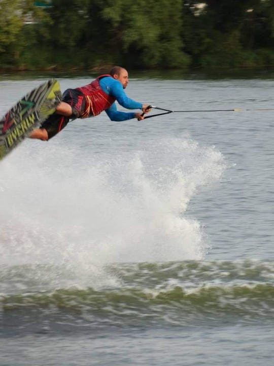 clases de wakeboard y wakesurf 