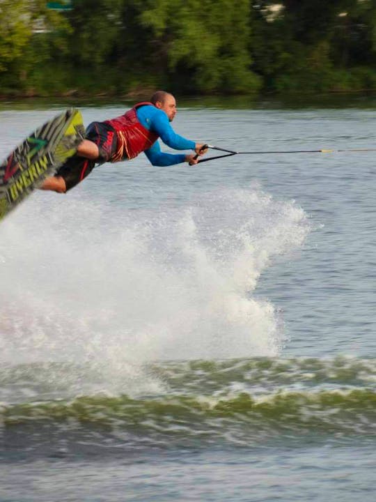 wakeboard and wakesurf lessons 