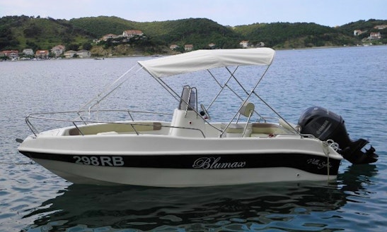 Charter 'blumax Open Black' Center Console In Supetarska Draga