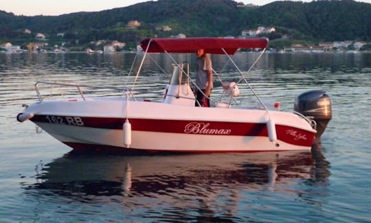 Hire the Blumax Open Red Center Console for 7 People in Supetarska Draga