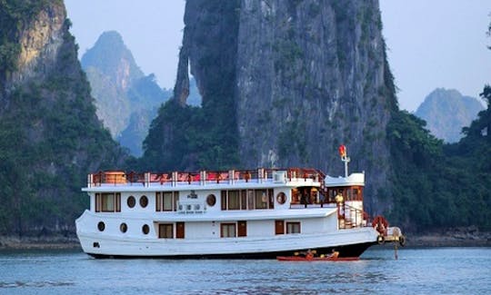 5 Day Bai Tu Long Bay on Private Deluxe Cruise