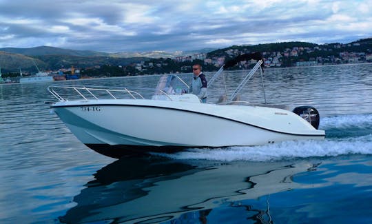22' Motor Yacht Croatian Charter in Trogir, Croatia