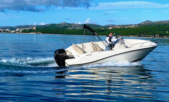 22' Motor Yacht Croatian Charter in Trogir, Croatia