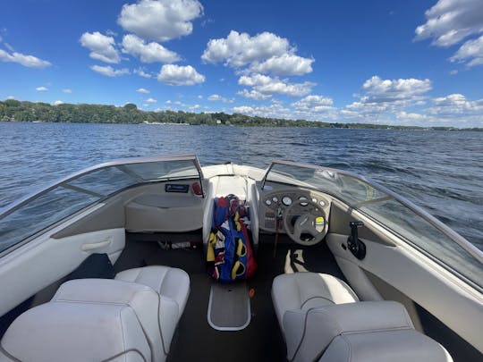 Bayliner Capri Boat Rental in Twin Cities