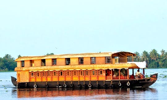 Stay & Cruise Four Bedroom Houseboat Charter in Alappuzha