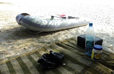 14' Inflatable Boat for Rent in Banana Islands, Sierra Leone