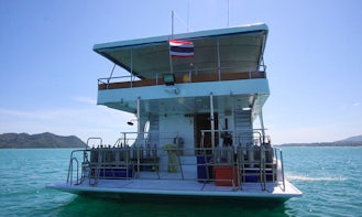 Diving Boat in Tambon Ko Kaeo