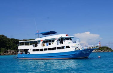 Multiple day Scuba yacht Similan Explorer in Tambon Khuekkhak