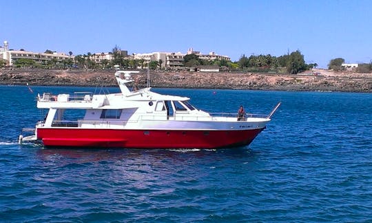 Charter "Maype" Motor Yacht in Tías