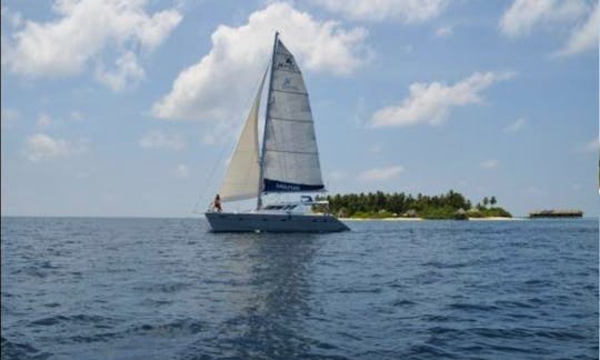 49ft S/Y Sailfish Catamaran Charter in Maldives