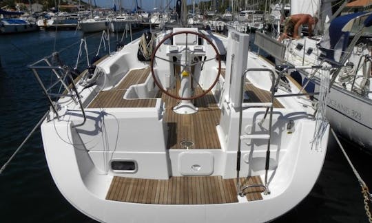 34' Uraki Yacht in Santa Teresa Gallura