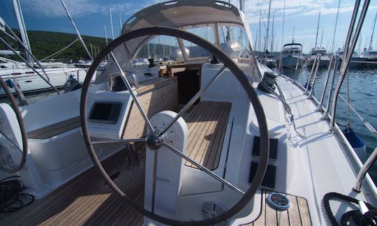 Bavaria 37 Cruiser - Maestral (2014) Sailing Yacht Rental in Punat, Croatia