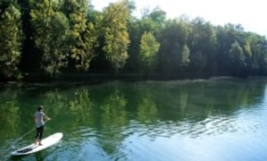 Stand up paddle board lessons in Laurier