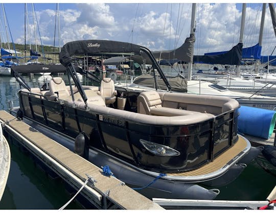 BENTLEY PARTY PONTOON BOAT 25 ft+Captain [Party, Swim, Fish ] Lake Travis