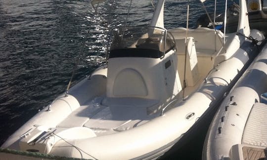 Zodiac Medline III 720 para 10 personas disponible para alquilar en Port de Sóller