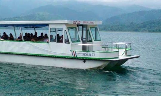 Keyline II Van-Boat-Van Charter along the Rio Peñas Blancas