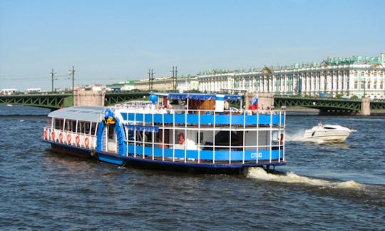 Chart Boat-restaurant "City Blues" in Sankt-Peterburg