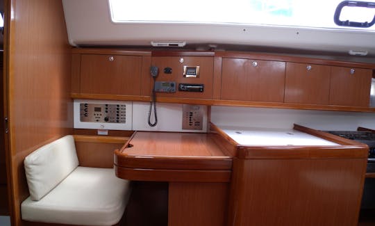 Alquiler de yates Beneteau 413 en Santa Lucía Rodney Bay Marina