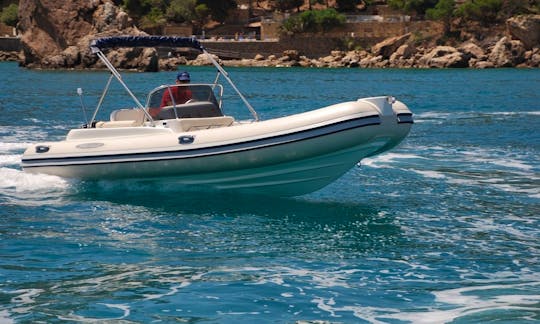 Book the Seapower 550 GTR RIB for 8 person!
