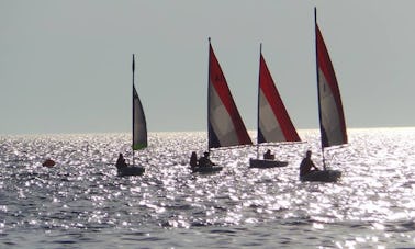 Louer Topaz Dinghy à Kalamaria