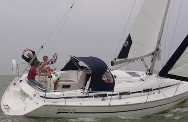 Charter 36' Bavaria Yacht in Volendam
