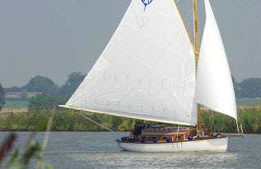 30ft Traditional Norfolk Broads Yacht