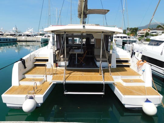CATAMARAN NEAR S - BALI 4.0