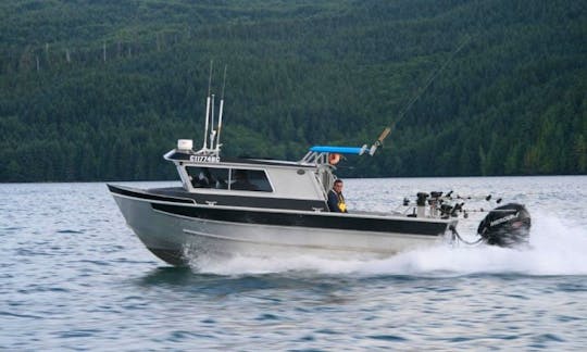 Freshwater Fishing aboard 25' Northwest Aluminum Boat for 4 People in Victoria, Canada