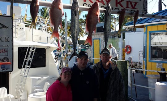 Alquiler de pesca en el barco Henriques Sportfish de 40 pies en Islamorada, Florida