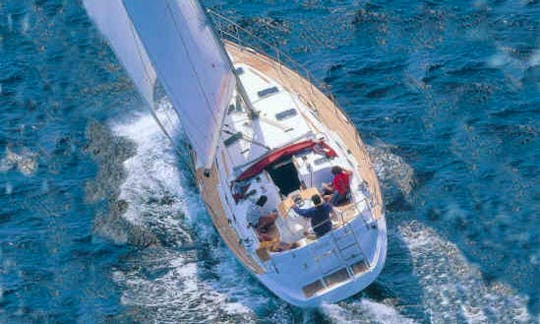Cruising Monohull Beneteau Oceanis 411 in Spain
