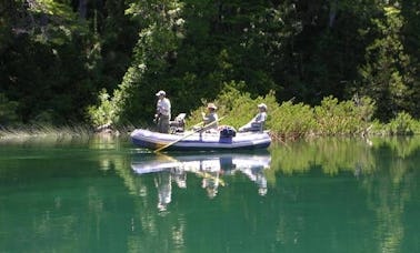 Excursiones guiadas de pesca con mosca, flotadores y vadeos en Bariloche, Argentina