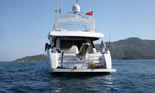 La location de yacht à moteur « Indenoi » à Marmaris, en Turquie