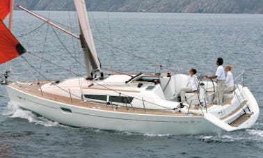 Sun Odyssey 36i Bareboat Sailing Charter in Tuscany
