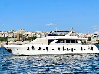 YACHTS DE LUXE : VISITE SPÉCIALE DU BOSPHORE AU COUCHER DU SOLEIL À ISTANBUL