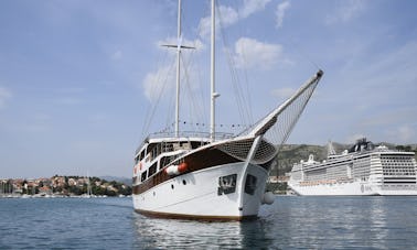 Charter Nostalgija 83' Gulet in Split