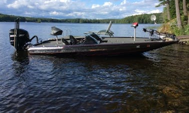 21' Bass Boat Charter in Nobleboro, Maine